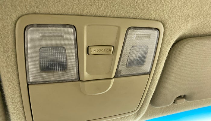 2015 Hyundai Verna FLUIDIC 1.6 CRDI S, Diesel, Manual, 74,345 km, Ceiling - Roof light/s not working