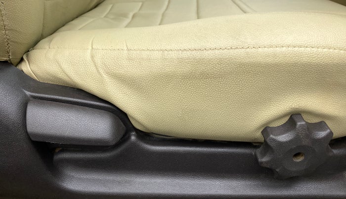 2015 Hyundai Verna FLUIDIC 1.6 CRDI S, Diesel, Manual, 74,345 km, Driver Side Adjustment Panel