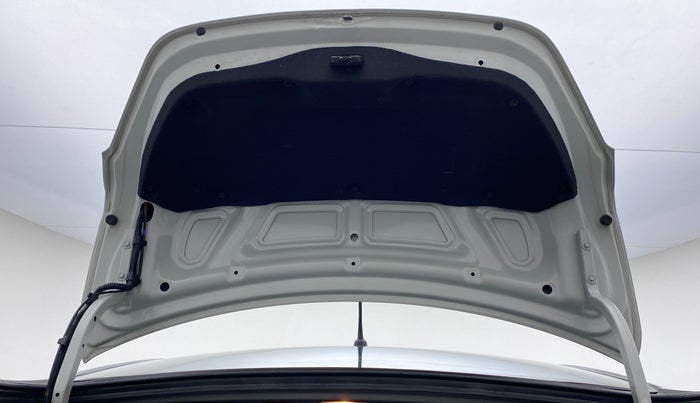 2015 Hyundai Verna FLUIDIC 1.6 CRDI S, Diesel, Manual, 74,345 km, Boot Door Open