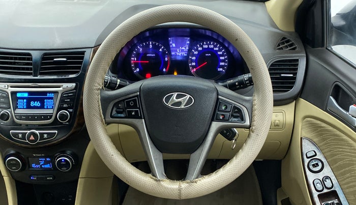 2015 Hyundai Verna FLUIDIC 1.6 CRDI S, Diesel, Manual, 74,345 km, Steering Wheel Close Up