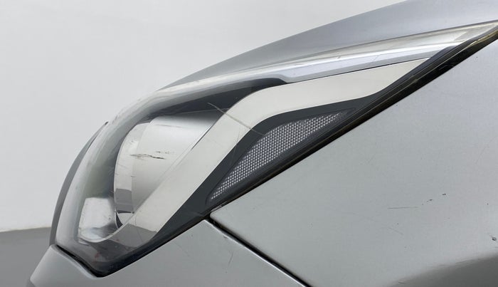 2015 Hyundai Verna FLUIDIC 1.6 CRDI S, Diesel, Manual, 74,345 km, Left headlight - Minor scratches
