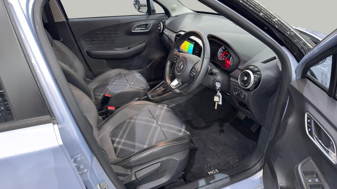 2022 MG Mg3 Auto Excite (with Navigation), Automatic, 14630 km, Right Side Front Door Cabin View