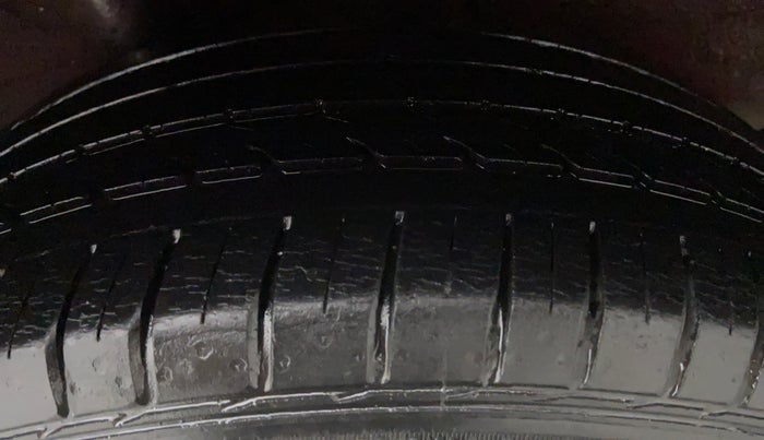 2014 Hyundai Elite i20 ASTA 1.2, Petrol, Manual, 65,307 km, Left Front Tyre Tread