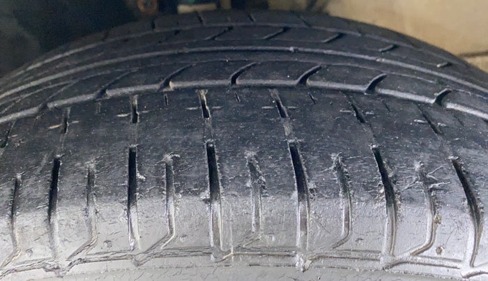 2015 Volkswagen Polo HIGHLINE1.2L PETROL, Petrol, Manual, 47,985 km, Left Front Tyre Tread