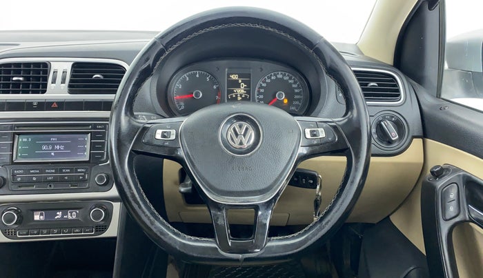 2015 Volkswagen Polo HIGHLINE1.2L PETROL, Petrol, Manual, 47,985 km, Steering Wheel Close Up