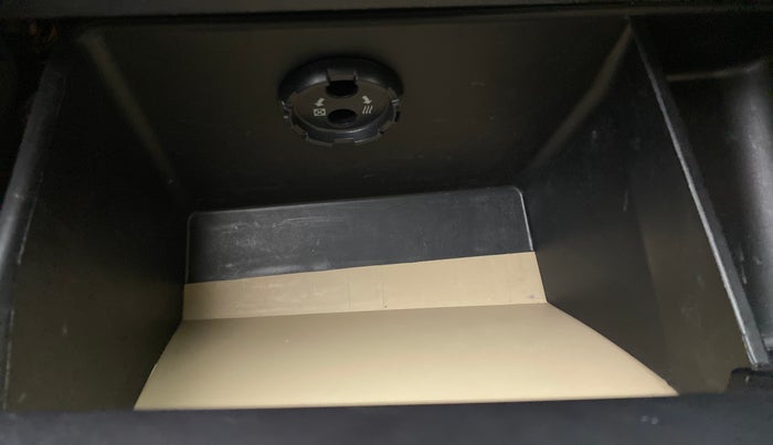 2018 Toyota YARIS VX CVT, Petrol, Automatic, 39,299 km, Cooled Glove Box