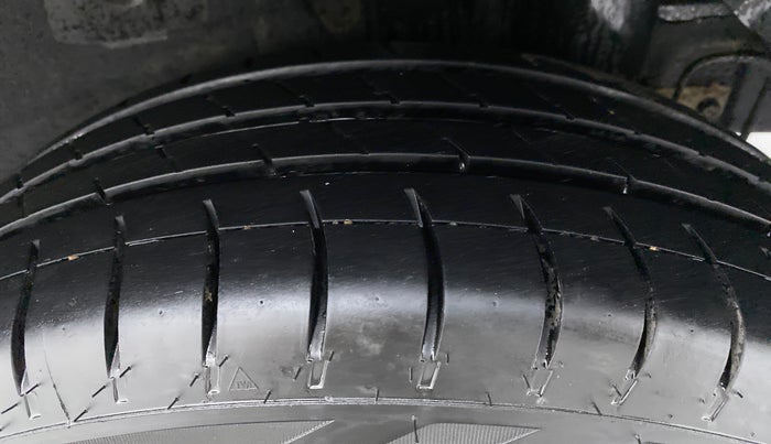 2016 Hyundai Elite i20 MAGNA 1.2, Petrol, Manual, 51,487 km, Left Rear Tyre Tread