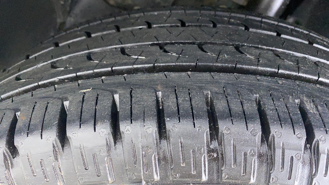 Left Front Tyre Tread