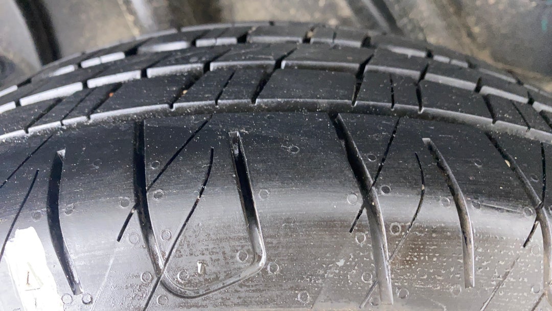 Right Rear Tyre Tread
