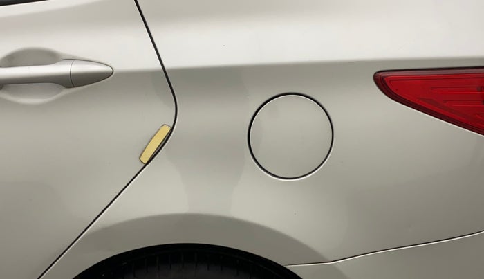 2015 Hyundai Verna FLUIDIC 4S 1.6 VTVT S, Petrol, Manual, 72,498 km, Left quarter panel - Slightly dented