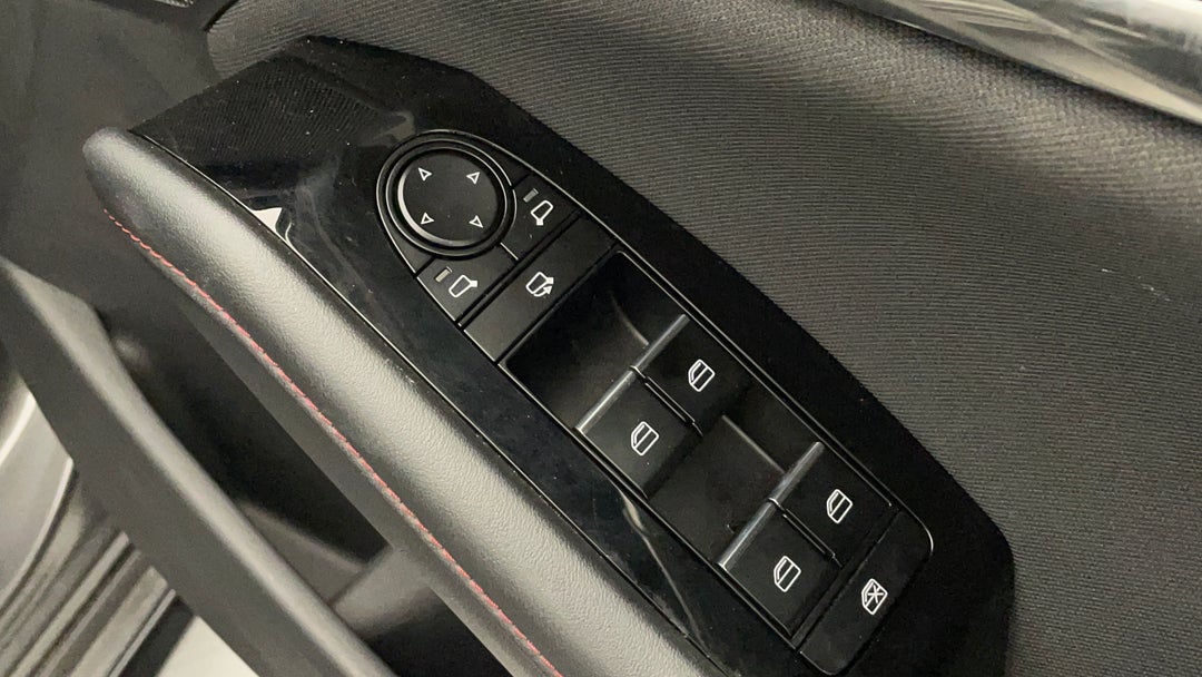 2023 Mazda 3 G25 Evolve Sp, Automatic, 11968 km, Drivers Side Door Panel Controls