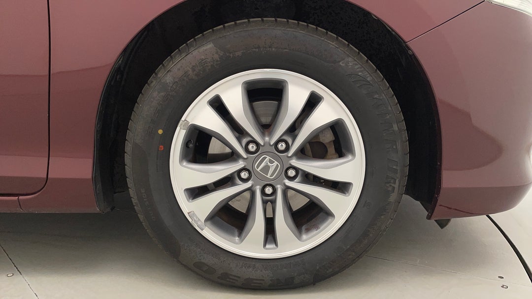 2013 Honda Accord Vti, Automatic, 83834 km, Right Front Wheel