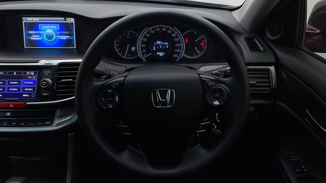 2013 Honda Accord Vti, Automatic, 83834 km, Steering Wheel Close-up