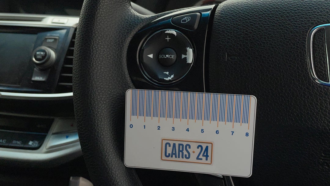 2013 Honda Accord Vti, Automatic, 83834 km, Steering Wheel Sound control Wear