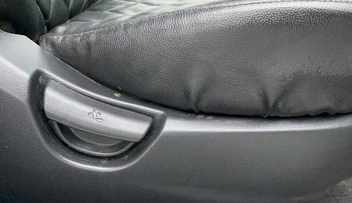 2017 Hyundai Grand i10 MAGNA 1.2 KAPPA VTVT, Petrol, Manual, 39,681 km, Driver Side Adjustment Panel