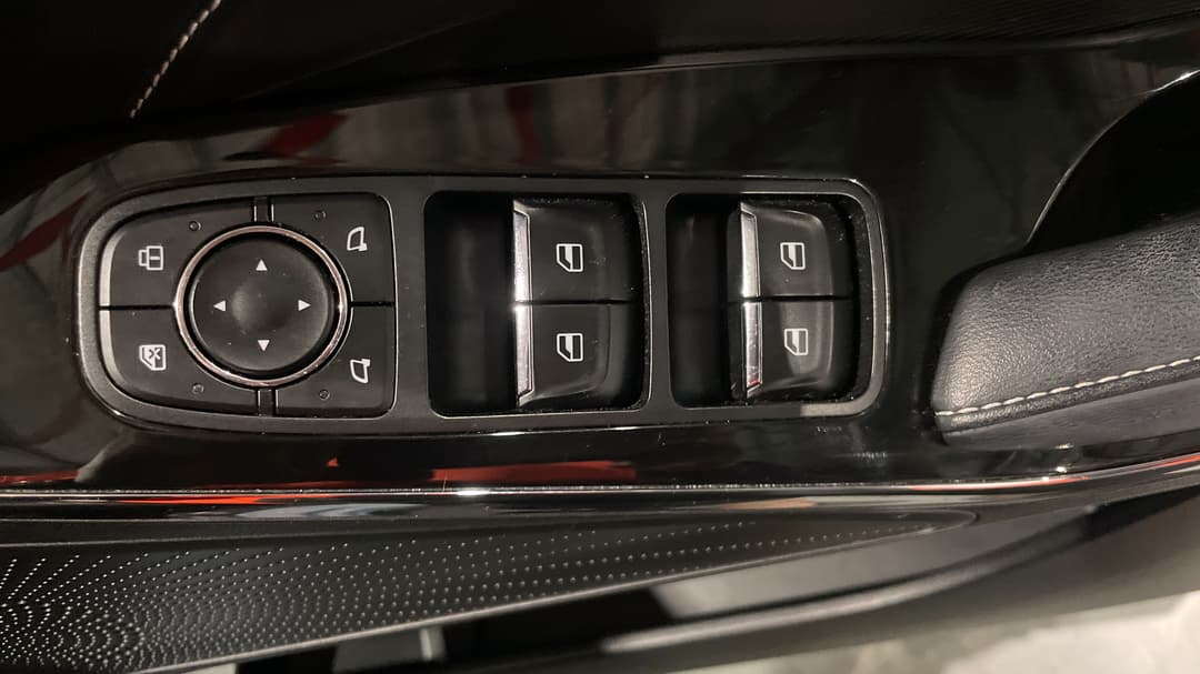 2023 GWM Haval H6 Premium, Automatic, 27583 km, Drivers Side Door Panel Controls
