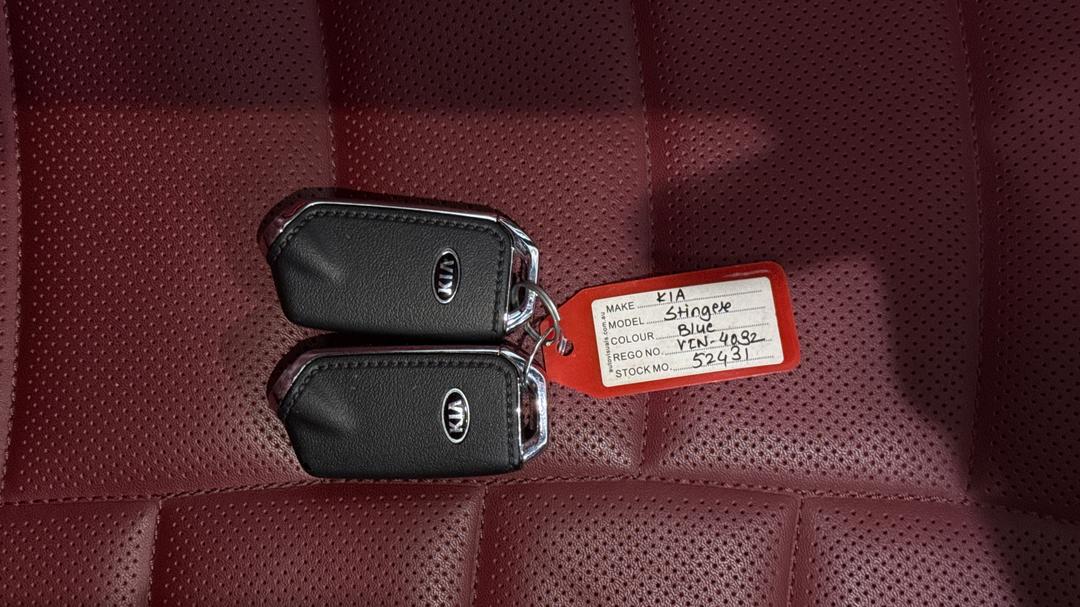 2021 Kia Stinger Gt (red Leather), Automatic, 28350 km, Key Close-up