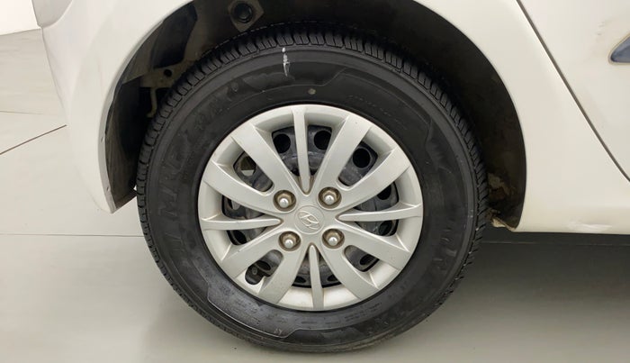 2014 Hyundai i10 SPORTZ 1.1, Petrol, Manual, 27,677 km, Right Rear Wheel