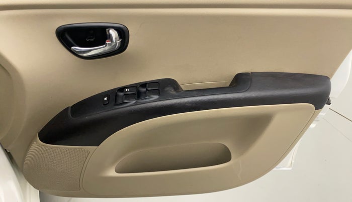2014 Hyundai i10 SPORTZ 1.1, Petrol, Manual, 27,677 km, Driver Side Door Panels Control