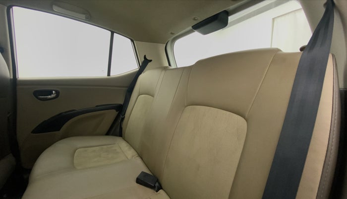 2014 Hyundai i10 SPORTZ 1.1, Petrol, Manual, 27,677 km, Right Side Rear Door Cabin