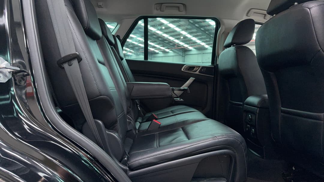 2021 Ford Everest Trend (4WD), Automatic, 62945 km, Right Side Rear Door Cabin View