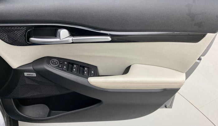 2019 KIA SELTOS GTX + AT PETROL, Petrol, Automatic, 20,453 km, Driver Side Door Panels Control