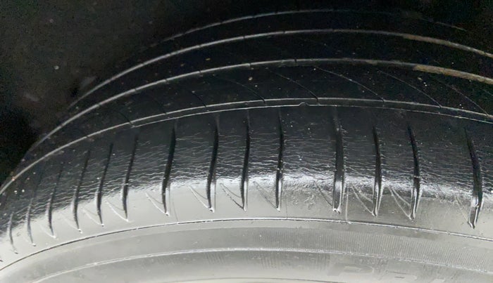 2018 Maruti Baleno ZETA 1.2 K12, Petrol, Manual, 37,883 km, Left Rear Tyre Tread