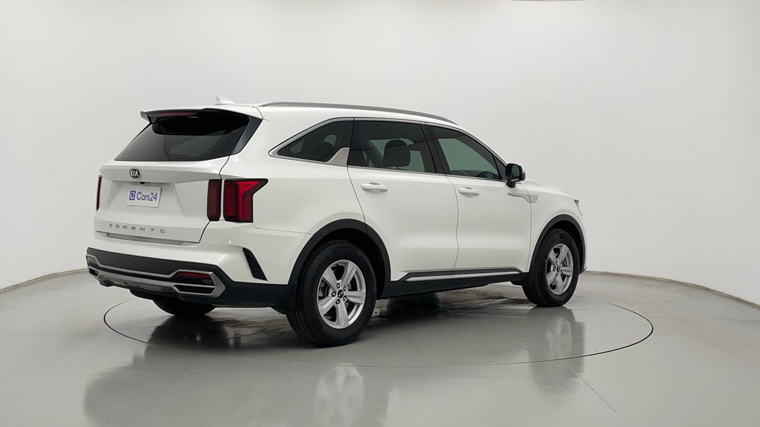 Right Back Diagonal (45- Degree) View