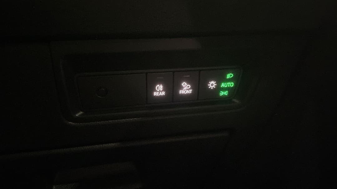 2022 Volkswagen Touareg 210tdi R-line, Automatic, 32175 km, Utility Switches/Buttons