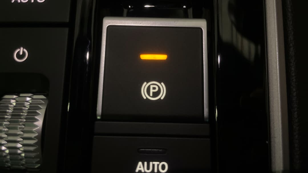 2022 Volkswagen Touareg 210tdi R-line, Automatic, 32175 km, Handbrake