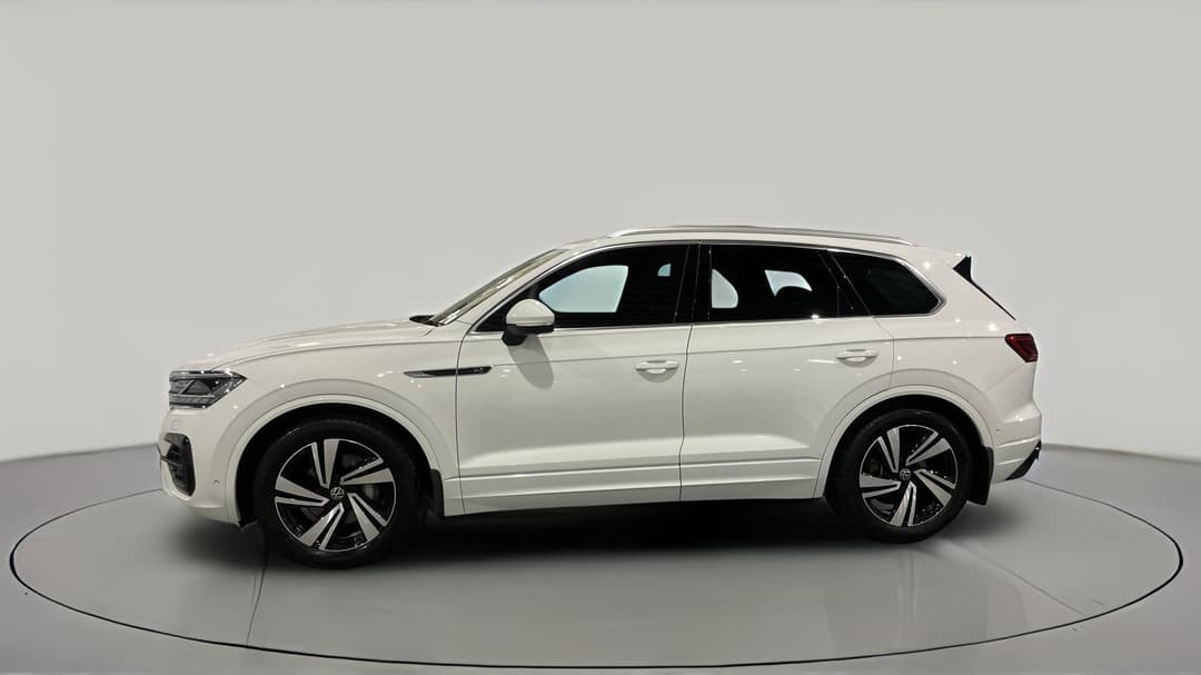 2022 Volkswagen Touareg 210tdi R-line, Automatic, 32175 km, Left Side View