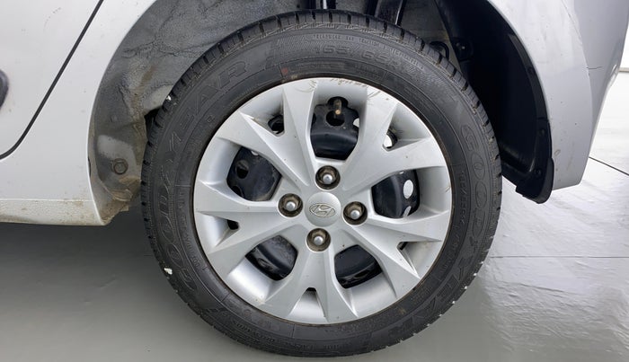 2014 Hyundai Grand i10 SPORTZ 1.2 KAPPA VTVT, Petrol, Manual, 17,479 km, Left Rear Wheel