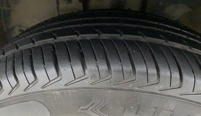2019 Renault Kwid RXL, Petrol, Manual, 64,399 km, Left Front Tyre Tread