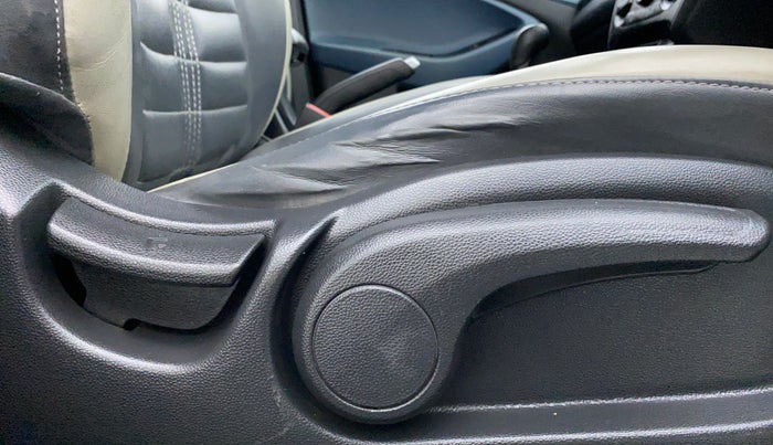 2015 Hyundai i20 Active 1.2 S, Petrol, Manual, 57,812 km, Driver Side Adjustment Panel