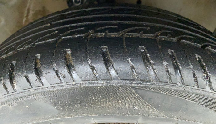 2018 Maruti Celerio ZXI D, Petrol, Manual, 64,310 km, Right Front Tyre Tread