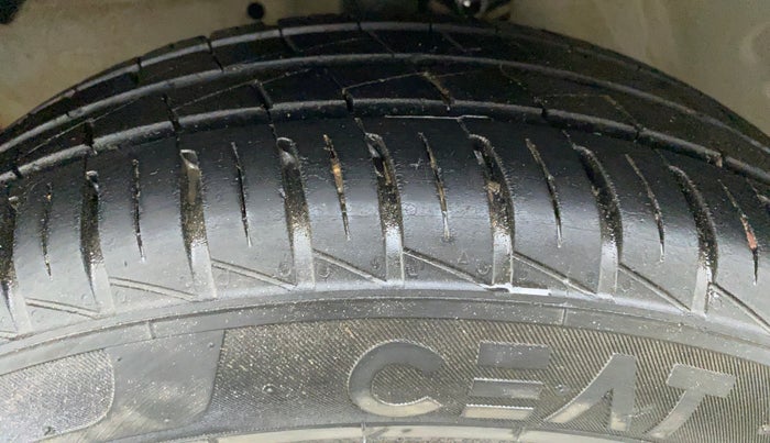 2018 Maruti Celerio ZXI D, Petrol, Manual, 64,310 km, Left Front Tyre Tread