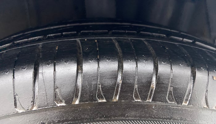 2018 Hyundai Grand i10 SPORTZ U2 1.2 CRDI, Diesel, Manual, 53,915 km, Left Rear Tyre Tread