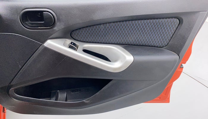 2014 Ford Figo 1.4 TITANIUM DURATORQ, Diesel, Manual, 75,857 km, Driver Side Door Panels Control