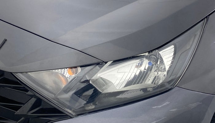 2020 Hyundai NEW I20 MAGNA 1.2 MT, Petrol, Manual, 27,000 km, Left headlight - Minor scratches