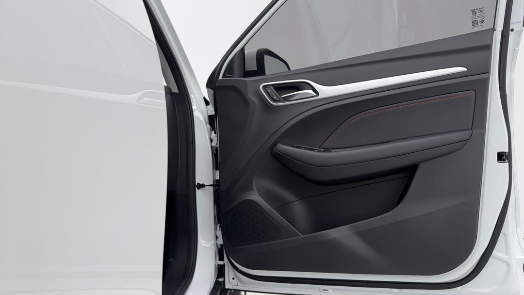 2024 MG Zst Core, Automatic, 22501 km, Speaker View