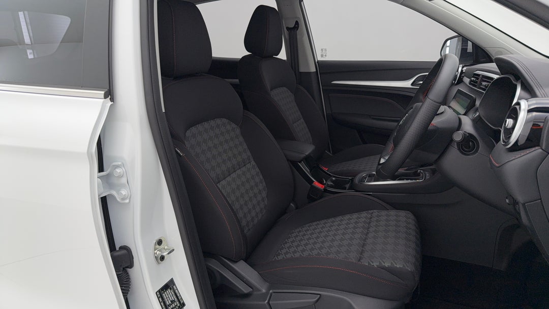 2024 MG Zst Core, Automatic, 22501 km, Right Side Front Door Cabin View