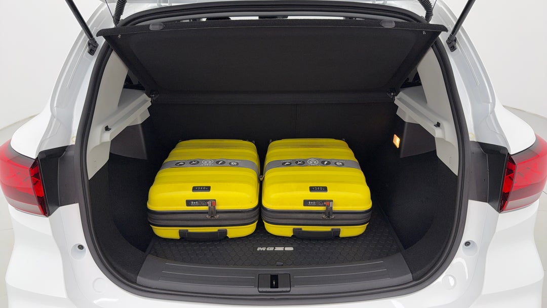 2024 MG Zst Core, Automatic, 22501 km, Boot Inside View with Luggage