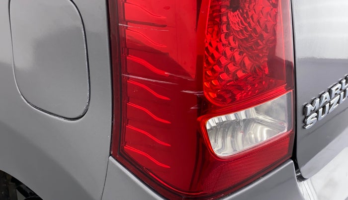 2017 Maruti Wagon R 1.0 VXI, Petrol, Manual, 25,153 km, Left tail light - Minor scratches