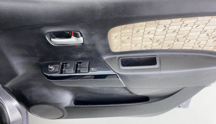 2017 Maruti Wagon R 1.0 VXI, Petrol, Manual, 25,153 km, Driver Side Door Panels Control