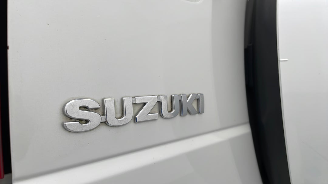 2014 Suzuki Grand Vitara Navigator (4x2), Manual, 53710 km, Badge (Boot Left Side)