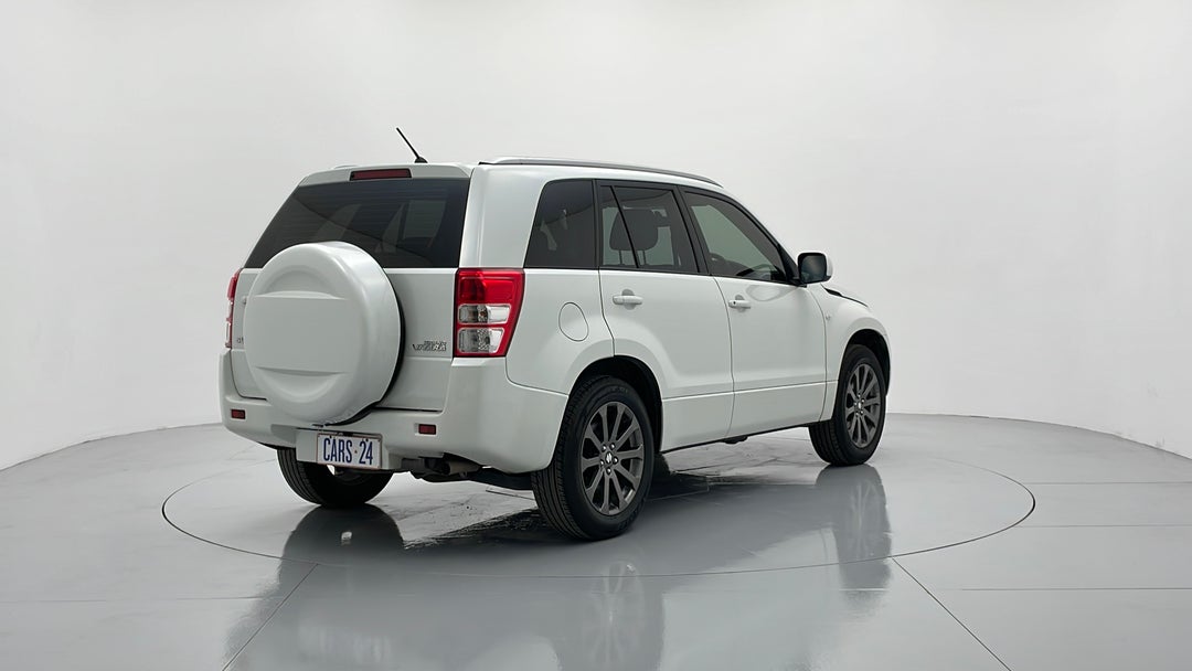 2014 Suzuki Grand Vitara Navigator (4x2), Manual, 53710 km, Right Back Diagonal (45- Degree) View