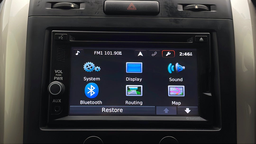 2014 Suzuki Grand Vitara Navigator (4x2), Manual, 53710 km, Infotainment System