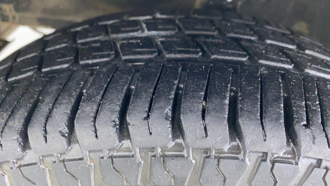 Left Front Tyre Tread