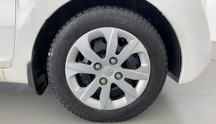 2018 Hyundai Eon MAGNA PLUS OPTIONAL, Petrol, Manual, 33,233 km, Right Front Wheel