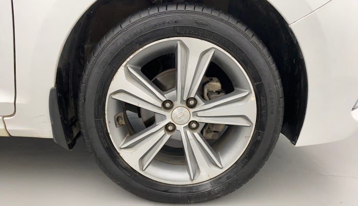 2018 Hyundai Verna 1.6 SX (O) CRDI MT, Diesel, Manual, 65,533 km, Right Front Wheel